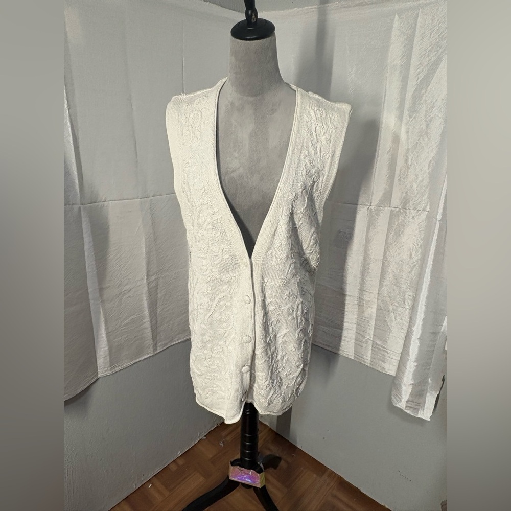 HUNTINGTON RIDGE Ladies Size Large White Button Up Vest